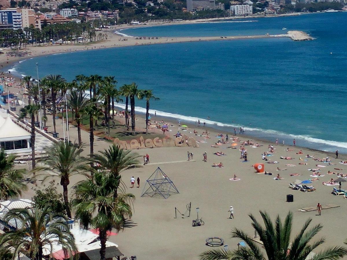 Malagueta Playa Azul Mediterraneo Malaga Luaran gambar